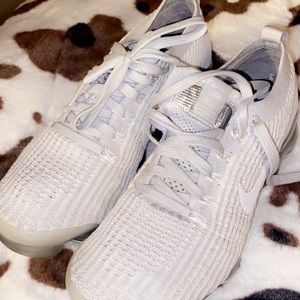 Vapormax Size 9, Grey